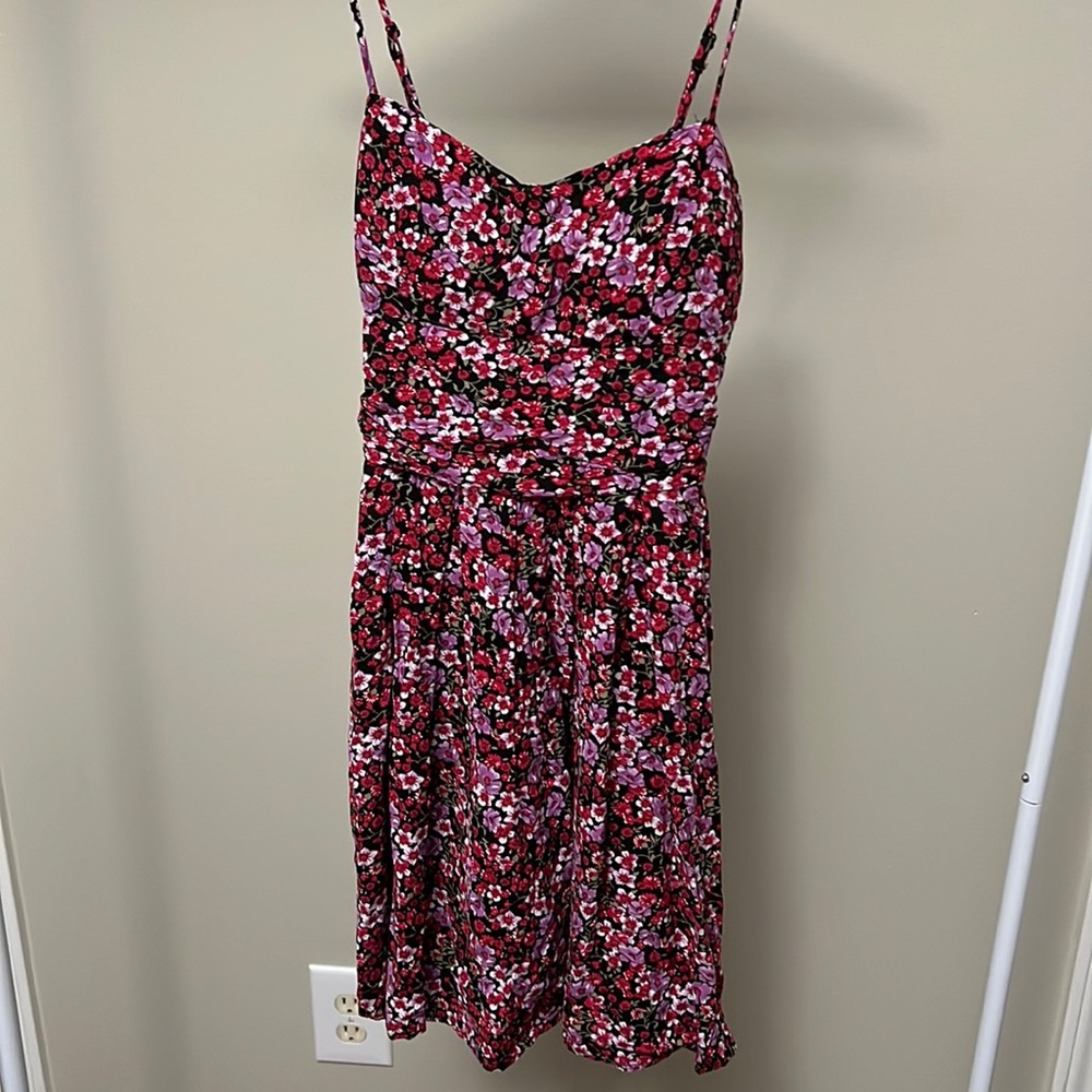 B. Smart Floral Sundress in Black and Pink